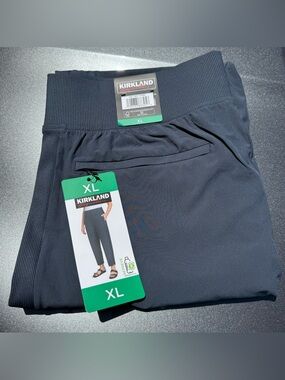 Kirkland Signature Ladies' Ankle Pant Blue Color Size XLarge Stretch Quick Dry